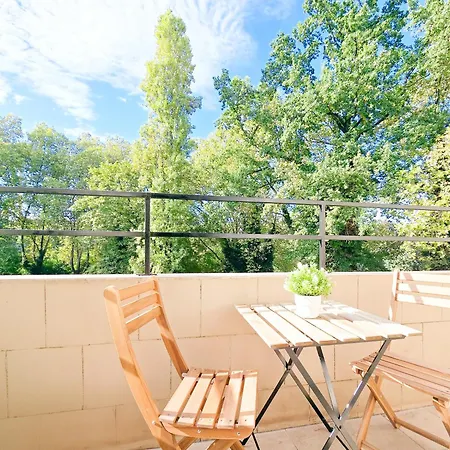 Tolstov - Monteurwohnungen Mit 3 Zimmern , Balkon Und Parkplatz *