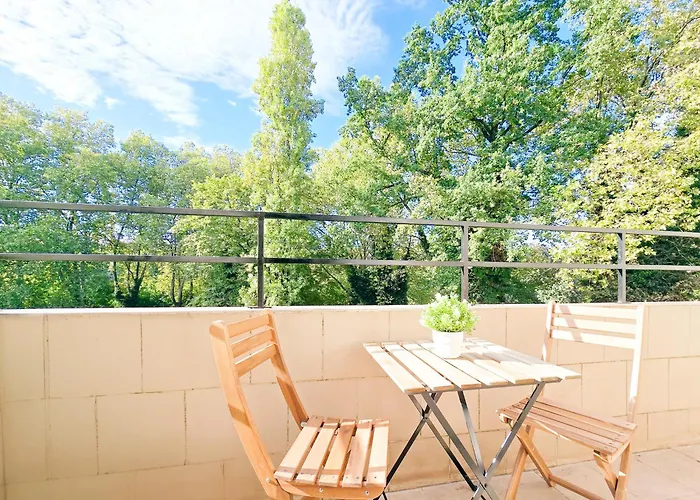 Tolstov - Monteurwohnungen Mit 3 Zimmern , Balkon Und Parkplatz *