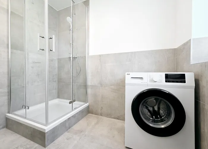 Tolstov - Monteurwohnungen Mit 3 Zimmern , Balkon Und Parkplatz Apartment Duisburg